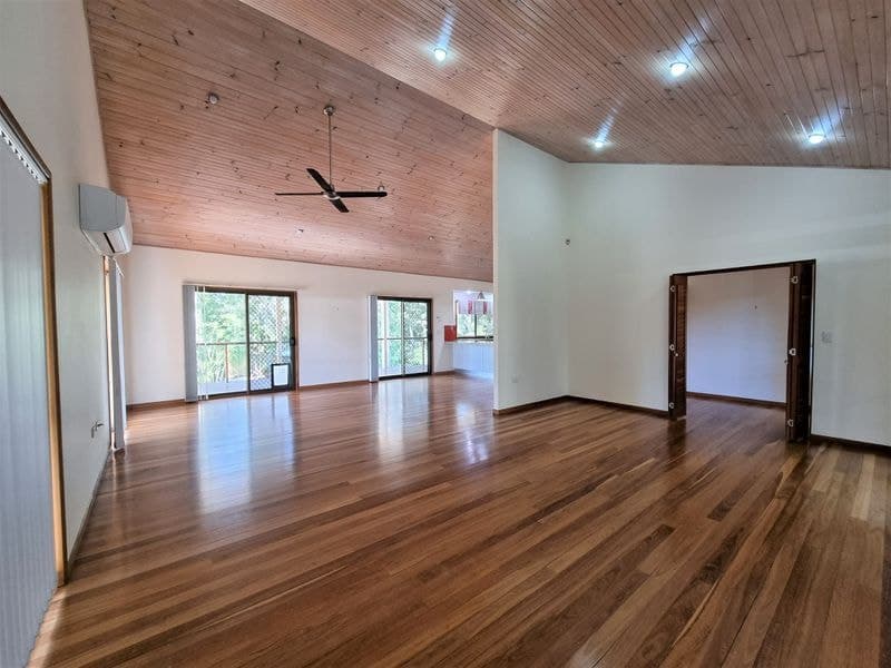 18 Kingfisher Crescent, Moore Park Beach, Moore Pa.. - Thumbnail 3