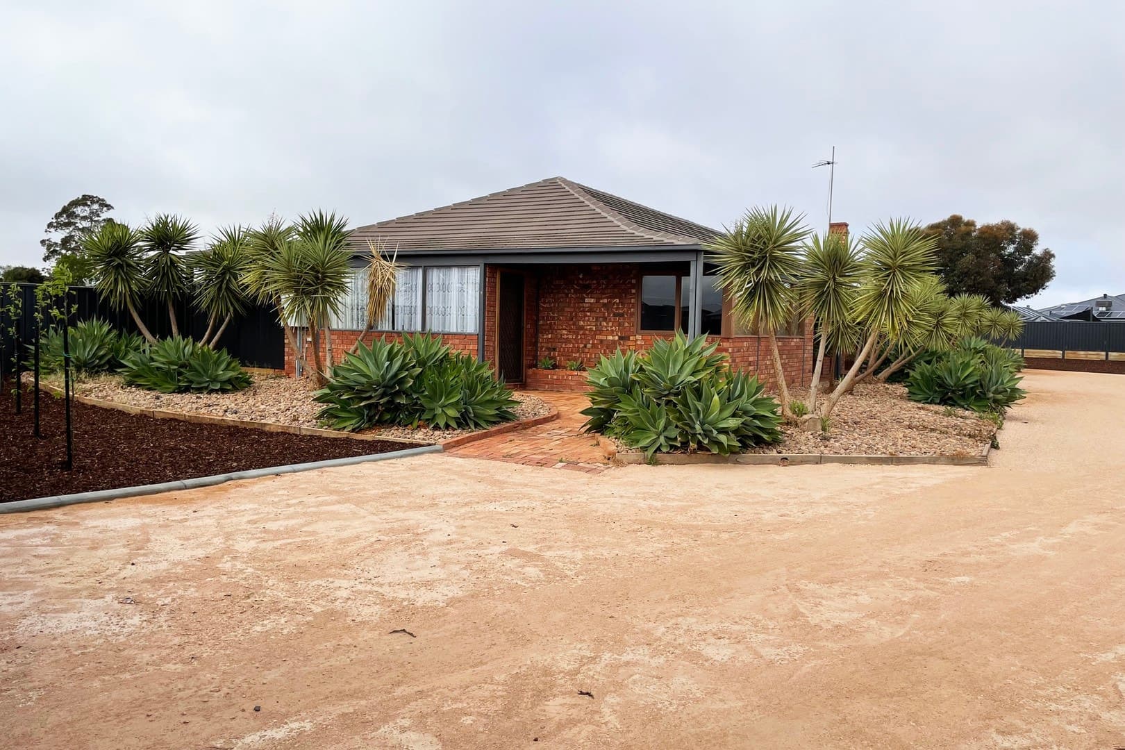 8 St Helen's RiseMildura, VIC 3500  - Leased, Mildura - Thumbnail 2