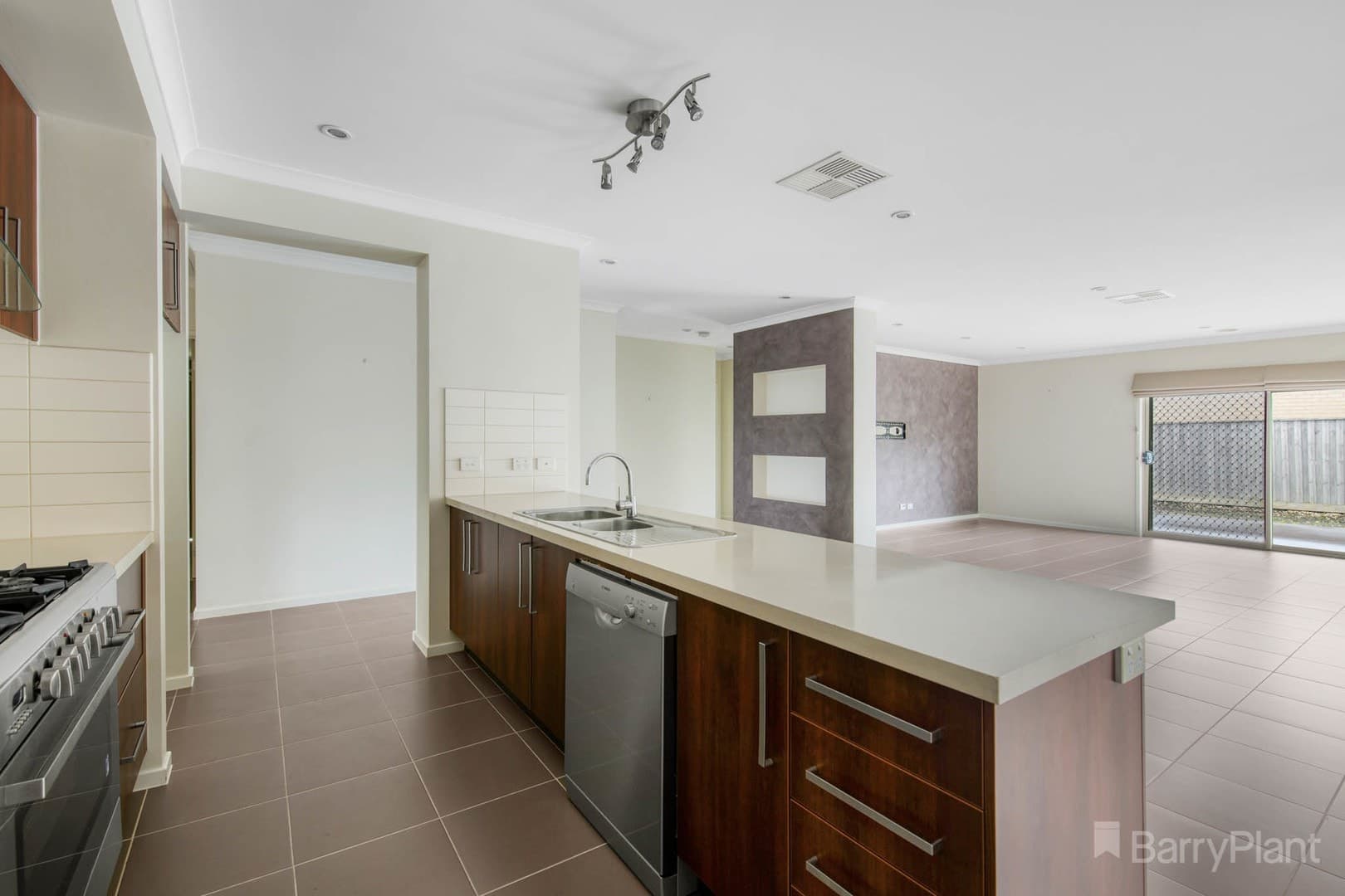 112 Skyline WayBerwick, VIC 3806  - Leased, Berwick - Thumbnail 6
