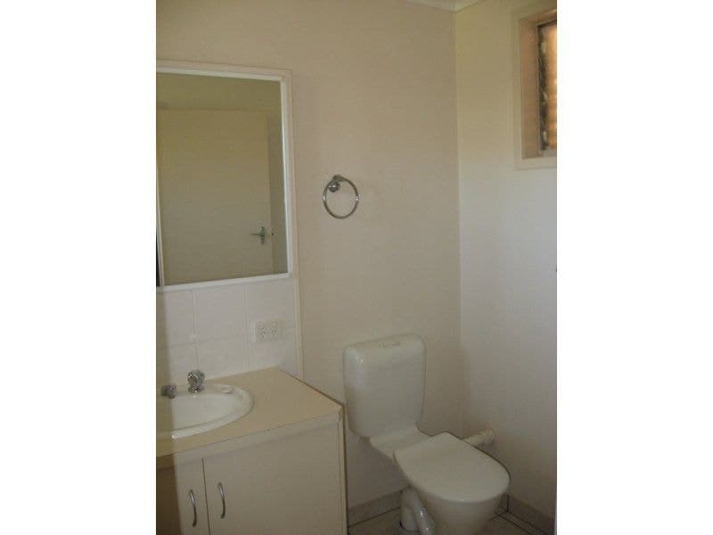 4 / 6 Grigor Street, Avenell Hei..., Avenell Hei.. - Thumbnail 6