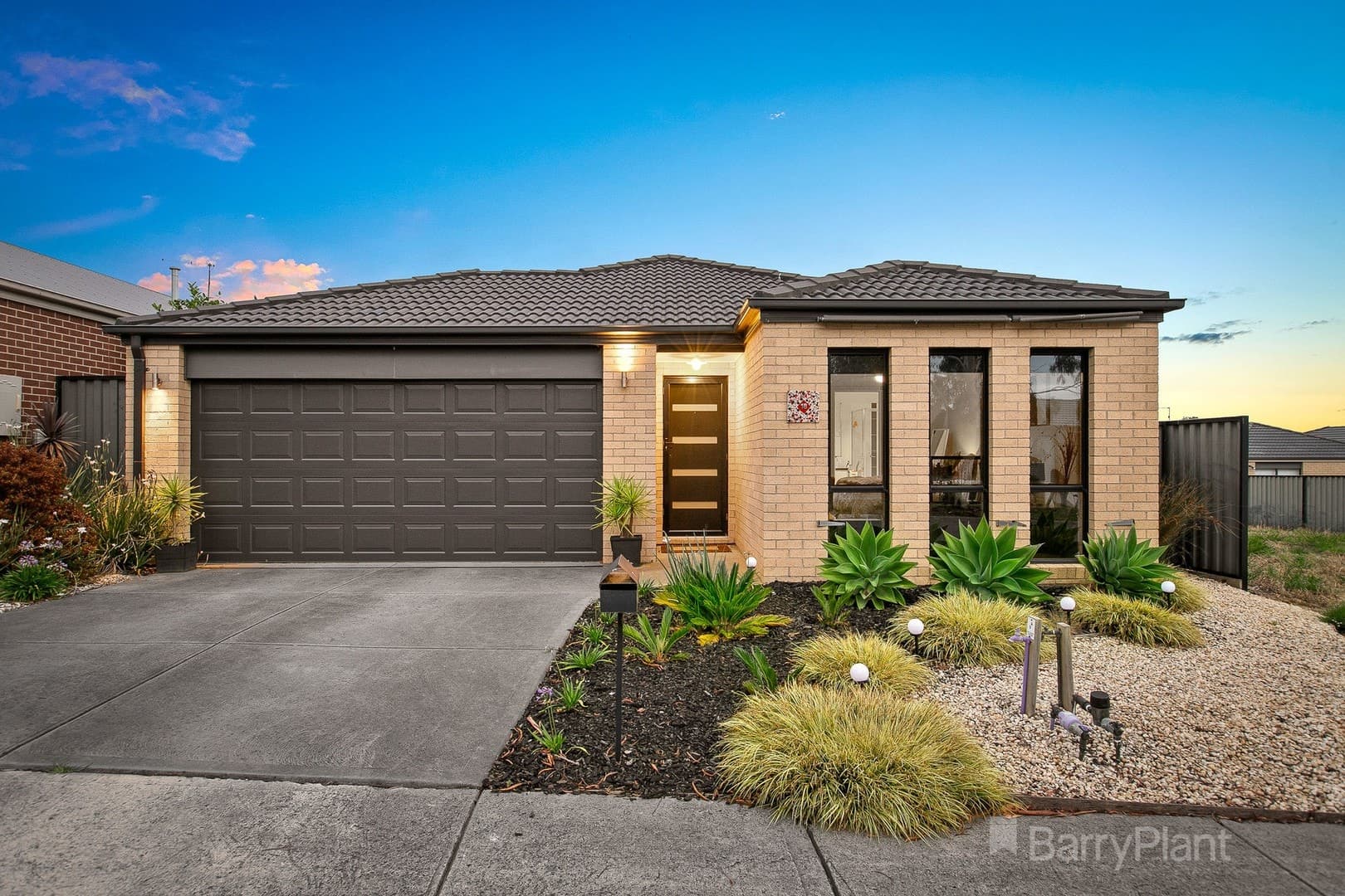 18 Sienna WayPakenham, VIC 3810  - Leased, Pakenham - Thumbnail 2
