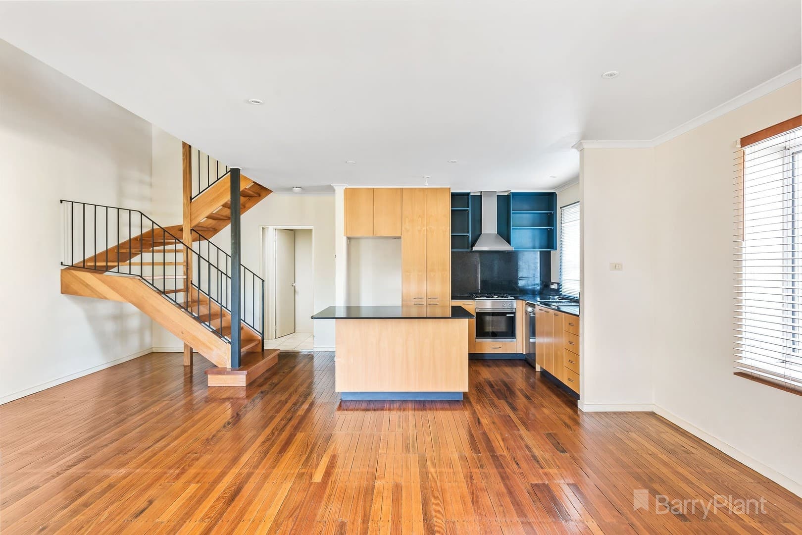 2/44 Collins  StreetMentone, VIC 3194  - Leased, Mentone - Thumbnail 3