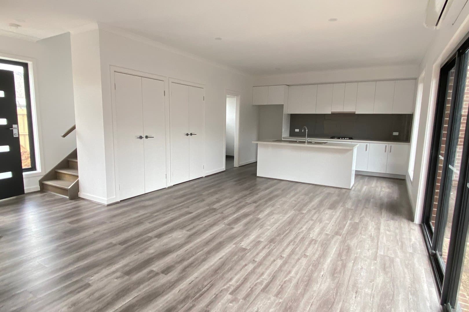 2/25 Westall StreetThomastown, VIC 3074  - Leased, Thomastown - Thumbnail 3