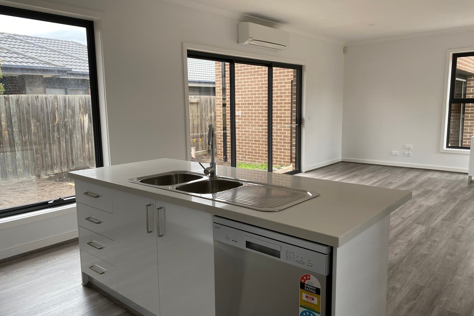 2/25 Westall StreetThomastown, VIC 3074  - Leased, Thomastown - Thumbnail 5