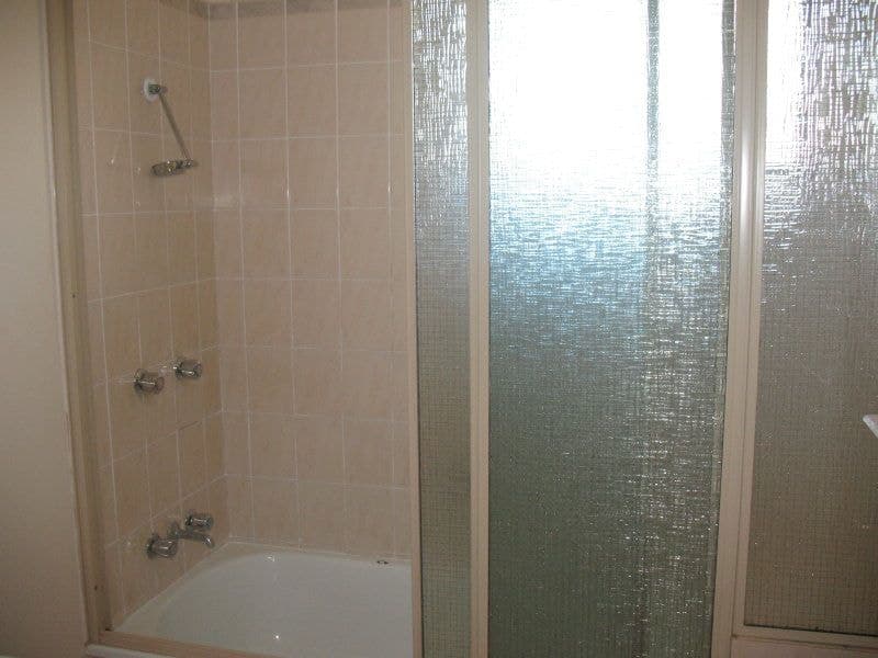 6 Gunsynd Grove, Branyan, Branyan - Thumbnail 5