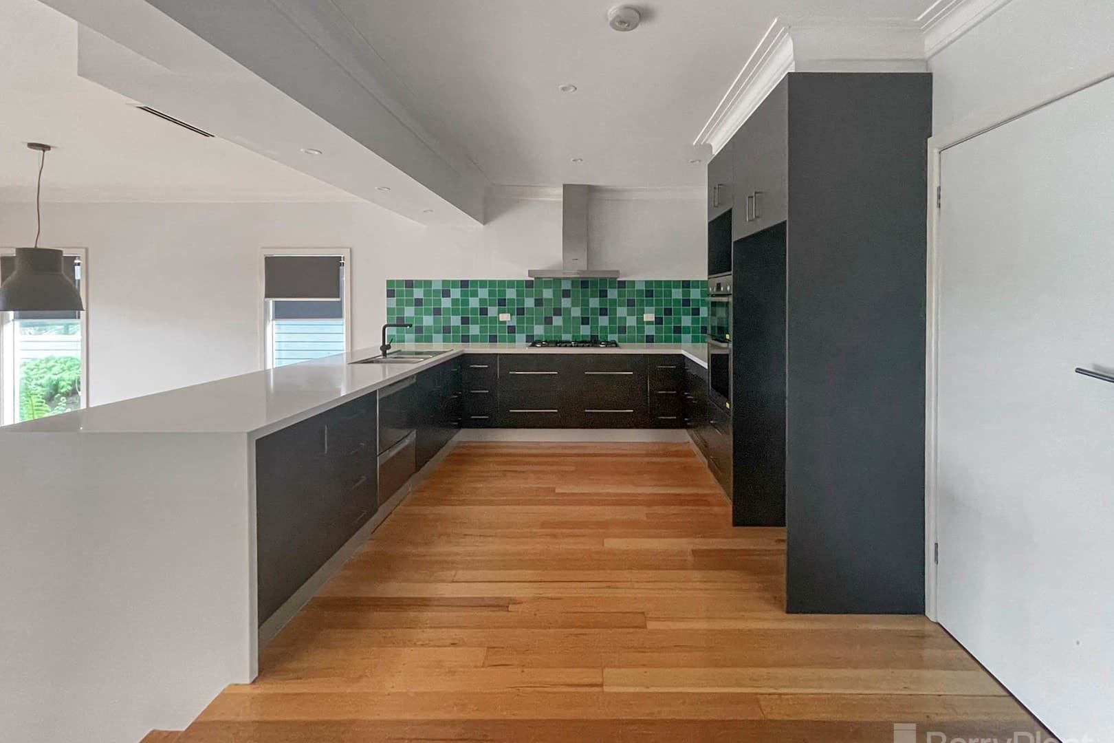 6 Woodley StreetNarre Warren, VIC 3805  - Leased, Narre Warren - Thumbnail 2