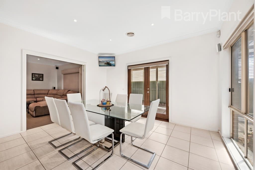 3 Tillbrook DriveWyndham Vale, VIC 3024  - Leased, Wyndham Vale - Thumbnail 2