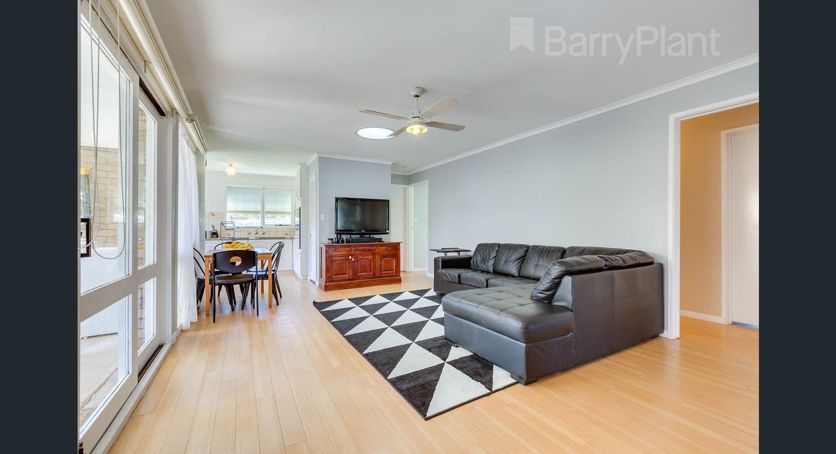 2 Rosapenna CloseSunbury, VIC 3429  - Leased, Sunbury - Thumbnail 5