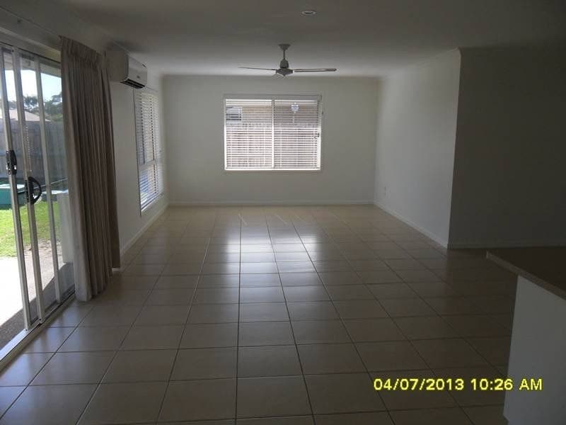 3 Cycad Court, Moore Park Beach, Moore Park Beach - Thumbnail 3
