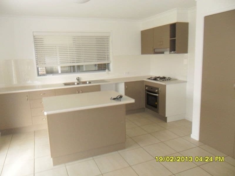 14 Regency Road, Moore Park Beach, Moore Park Beach - Thumbnail 3