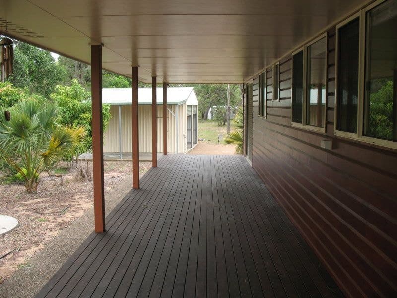 2 Crown Court, Moore Park Beach, Moore Park Beach - Thumbnail 3