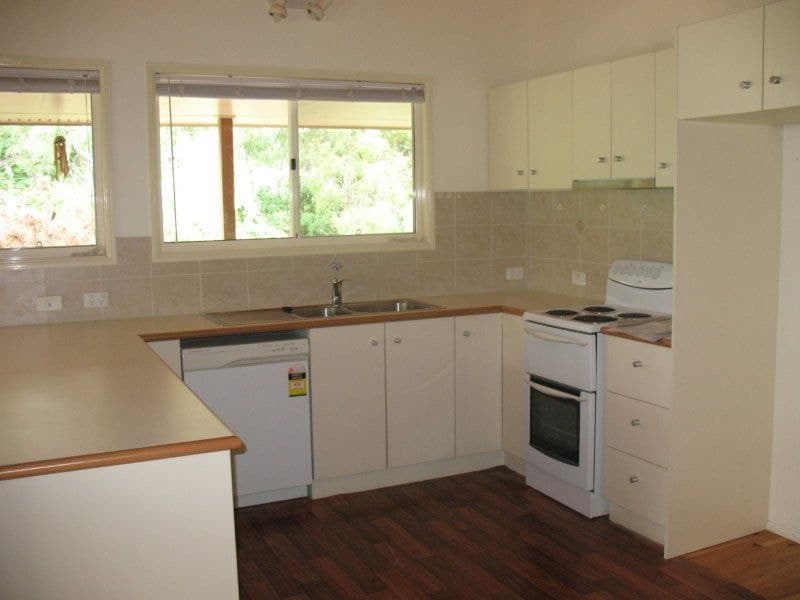 2 Crown Court, Moore Park Beach, Moore Park Beach - Thumbnail 6