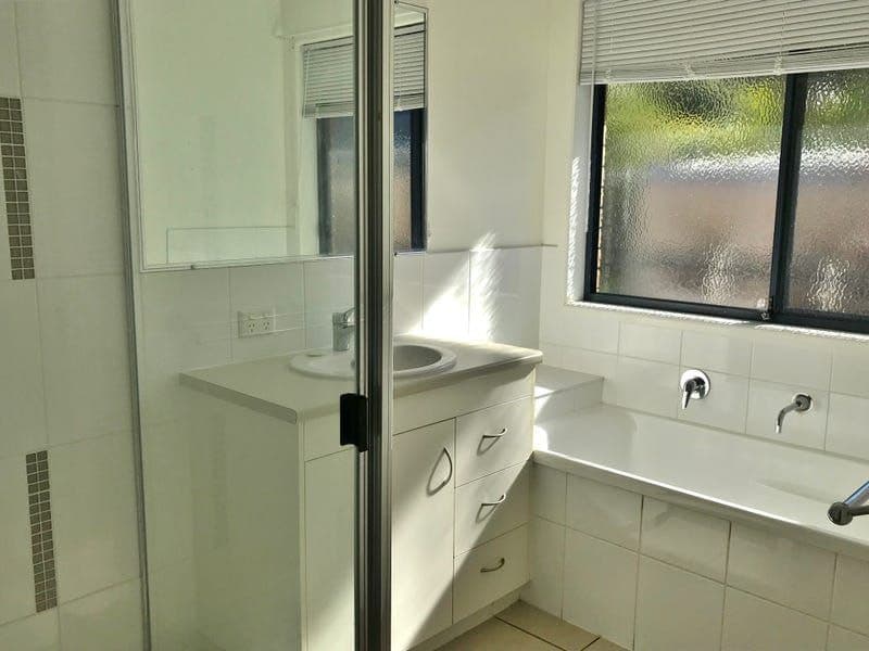 1 Tulip Court, Moore Park Beach, Moore Park Beach - Thumbnail 5