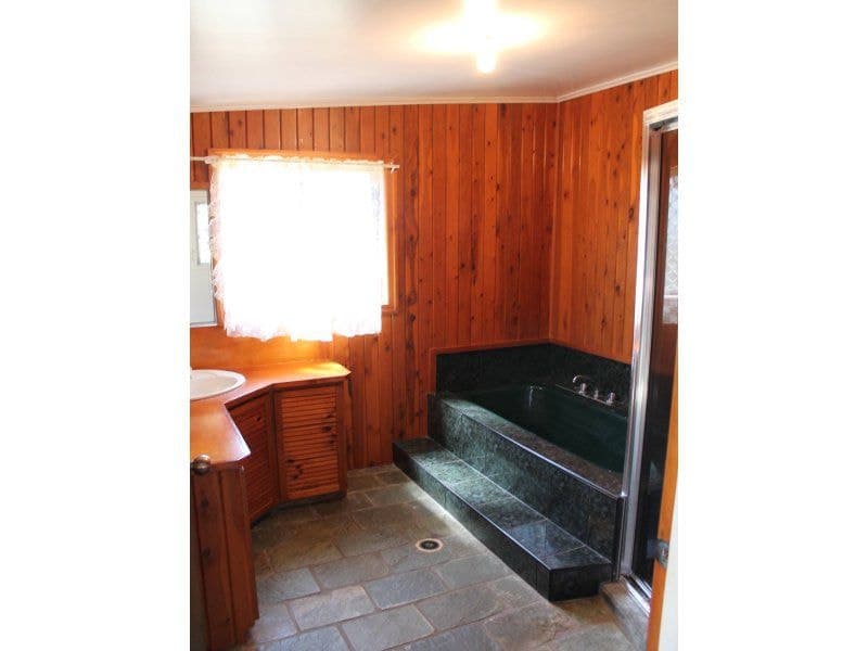7 Griffith Street, Bundaberg South, Bundaberg South - Thumbnail 4