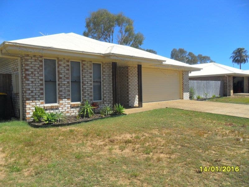 8 Cycad Court, Moore Park Beach, Moore Park Beach - Thumbnail 2