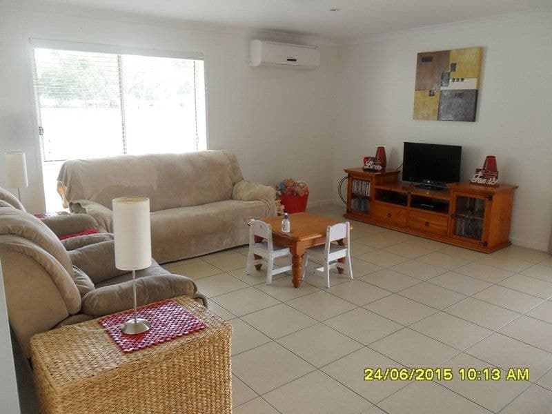 8 Cycad Court, Moore Park Beach, Moore Park Beach - Thumbnail 3