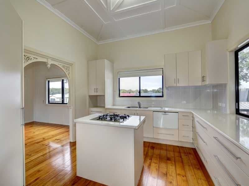 30 Acacia Street, Moore Park Beach, Moore Park Beach - Thumbnail 4