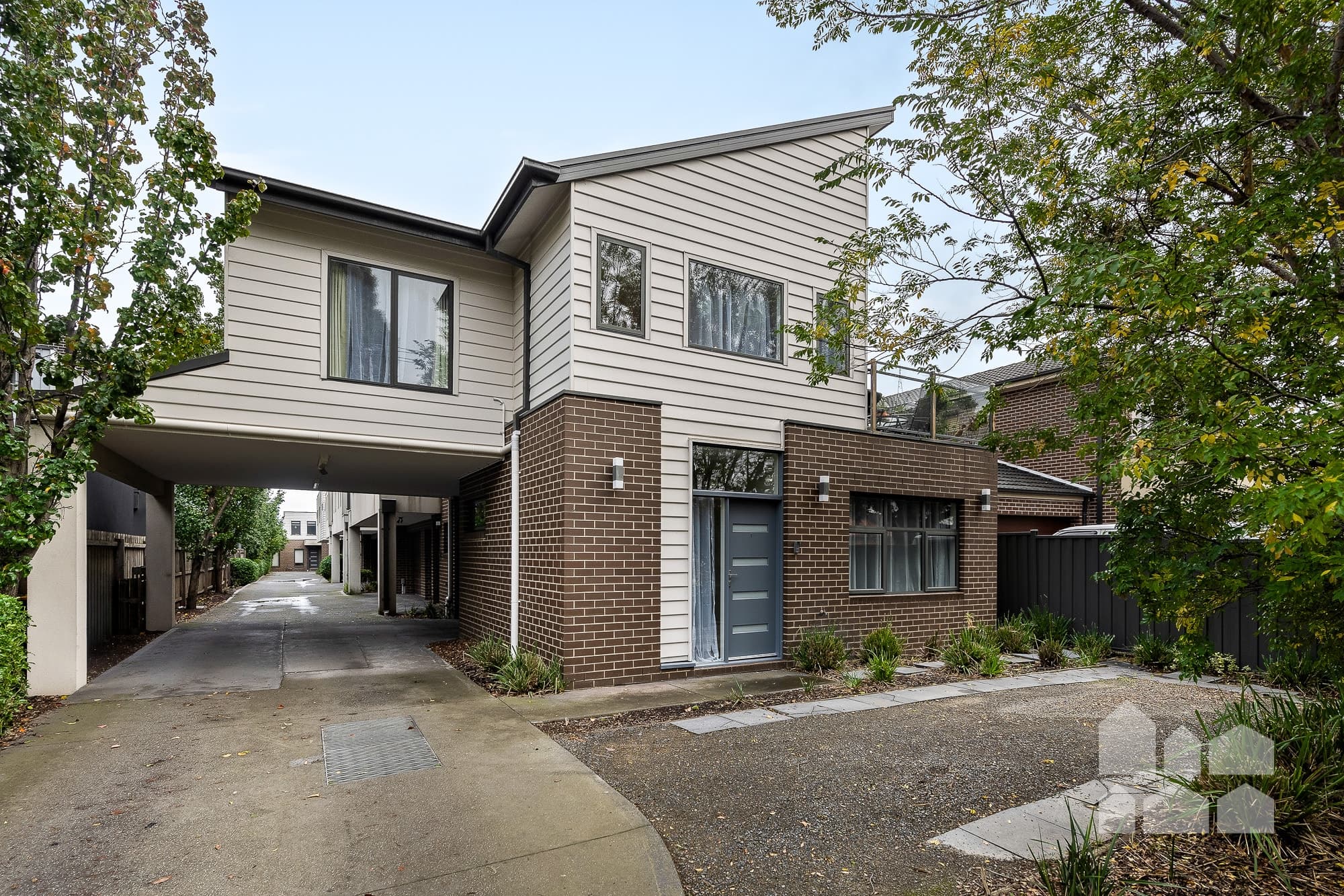 1/12 Eleanor Street FOOTSCRAY, Footscray - Image 1