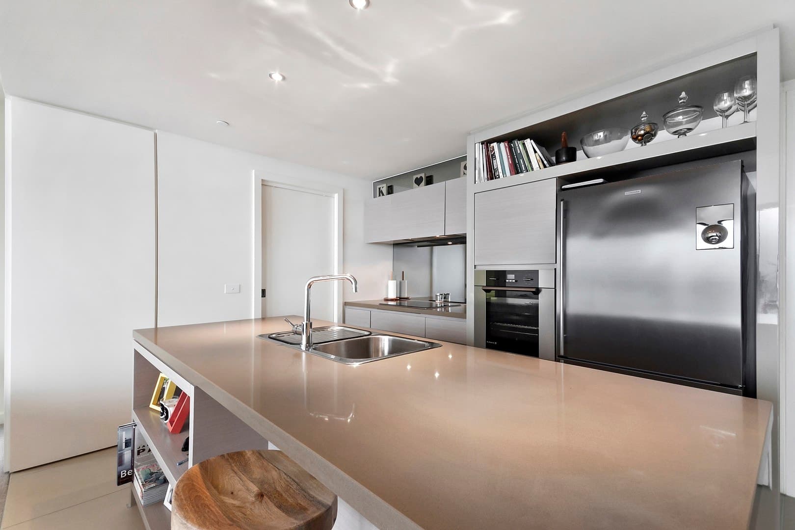 163/8 Waterside PlaceDocklands, VIC 3008  - Leased, Docklands - Thumbnail 3
