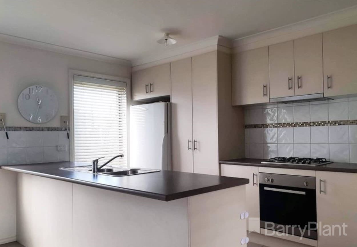 106 Melissa WayPakenham, VIC 3810  - Leased, Pakenham - Thumbnail 2