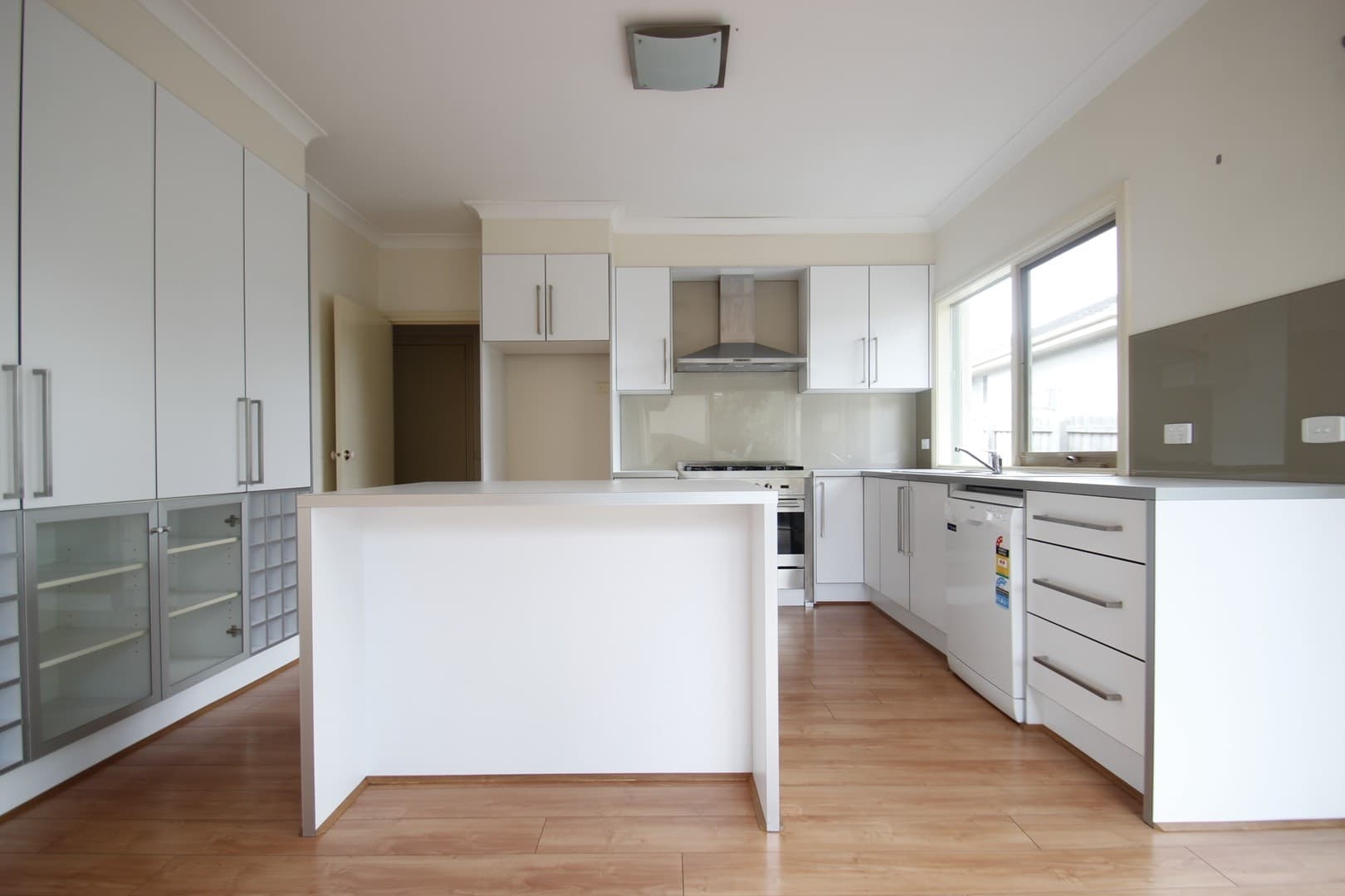 2/26 Roberts StreetGlen Waverley, VIC 3150  - Leased, Glen Waverley - Thumbnail 6