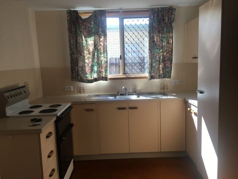 1 / 4 Cleary Street, Millbank, Millbank - Thumbnail 3