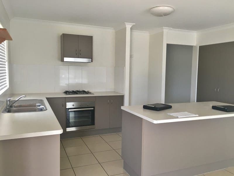 8 Cycad Close, Moore Park Beach, Moore Park Beach - Thumbnail 3