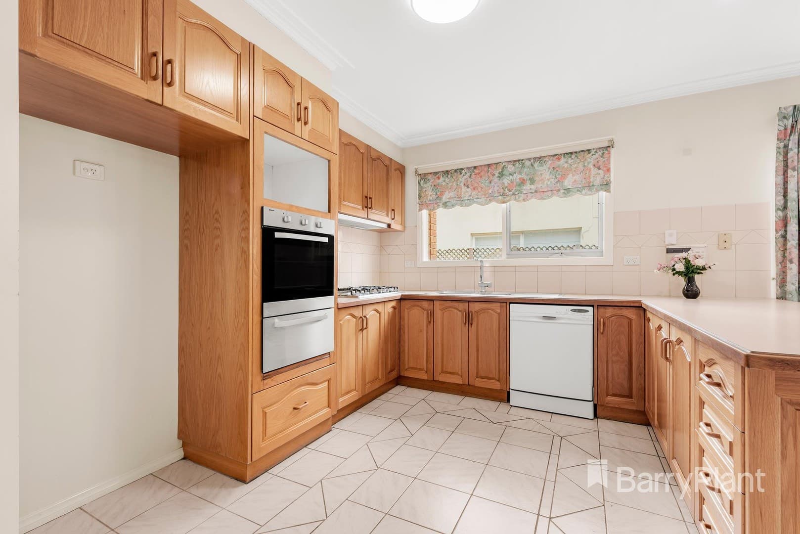 46 Wetherby RoadDoncaster, VIC 3108  - Leased, Doncaster East - Thumbnail 4