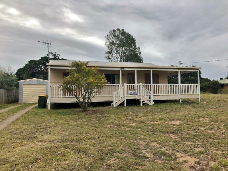 8 Olive Drive, Moore Park Beach, Moore Park Beach - Thumbnail 2