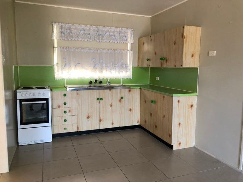 1B Lutz Court, Avenell Heights, Avenell Heights - Thumbnail 3