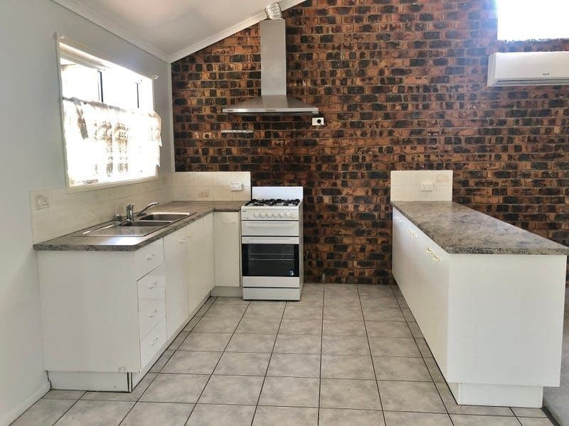 63 Moore Park Road, Moore Park Beach, Moore Park B.. - Thumbnail 3