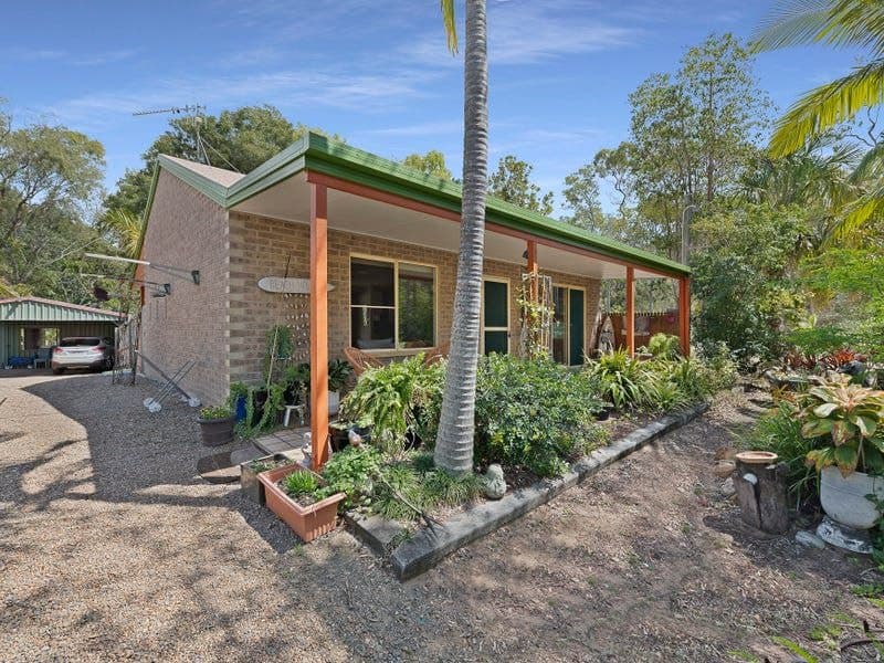 4 Kentia Avenue, Moore Park Beach, Moore Park Beach - Thumbnail 2