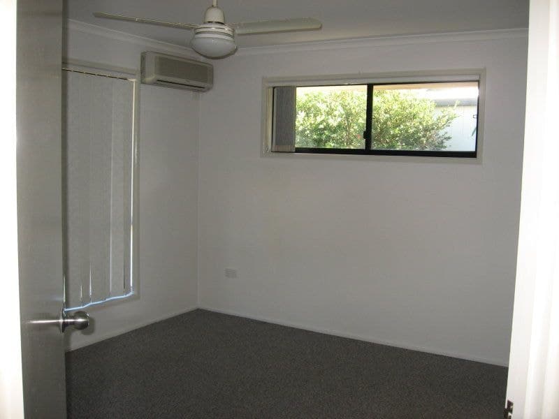 Moore Park Beach, Beach - Thumbnail 4
