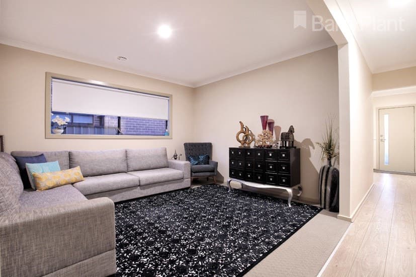 8 Scoria StreetCraigieburn, VIC 3064  - Leased, Craigieburn - Thumbnail 2