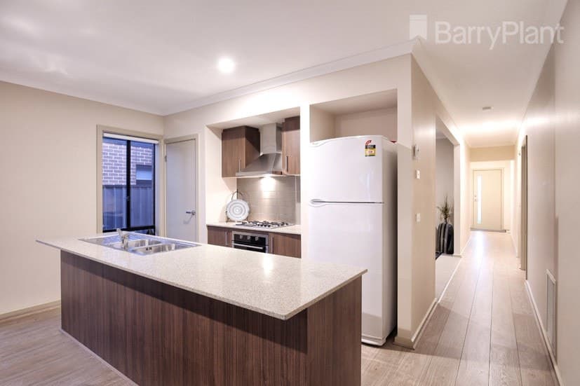 8 Scoria StreetCraigieburn, VIC 3064  - Leased, Craigieburn - Thumbnail 4