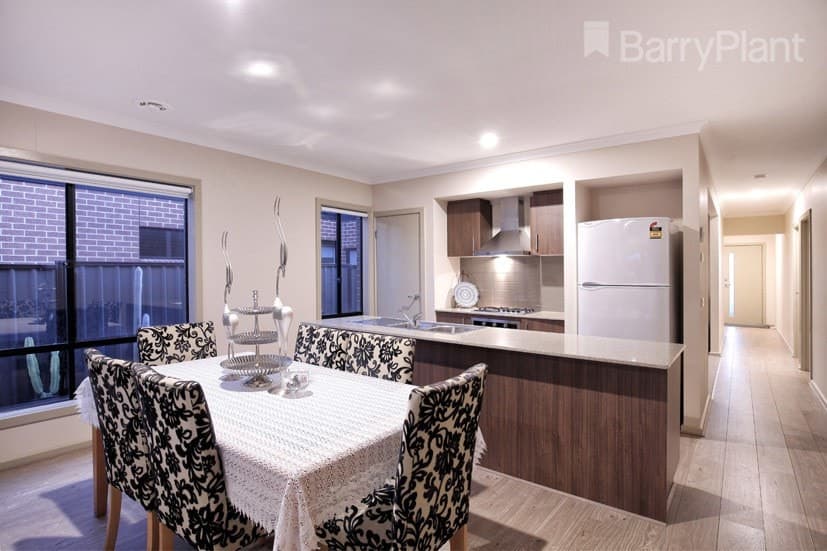 8 Scoria StreetCraigieburn, VIC 3064  - Leased, Craigieburn - Thumbnail 5