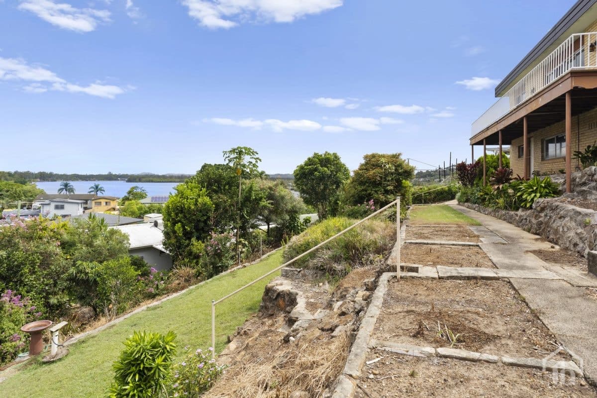 10 Summit Drive, Banora Point NSW 2486, Banora Point - Thumbnail 2