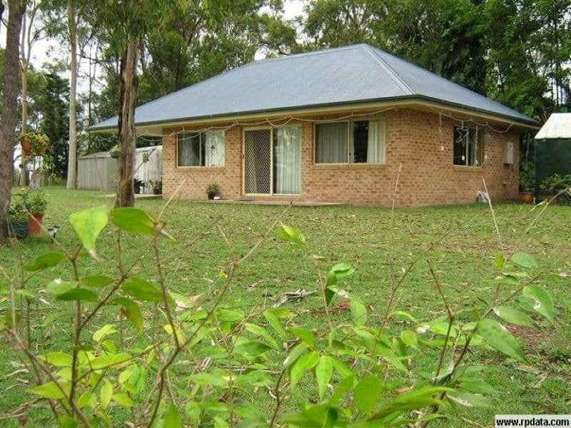 41 Pleasant Drive, Sharon, Sharon - Thumbnail 2