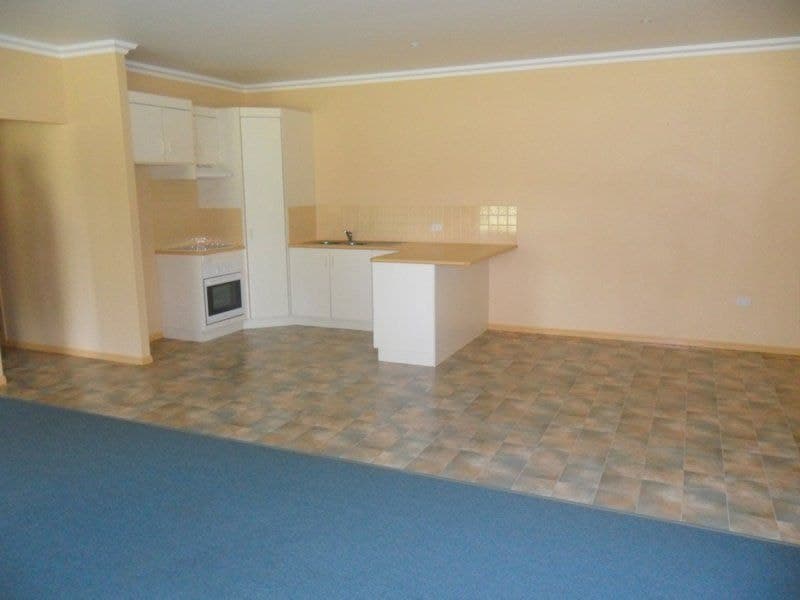 41 Pleasant Drive, Sharon, Sharon - Thumbnail 5
