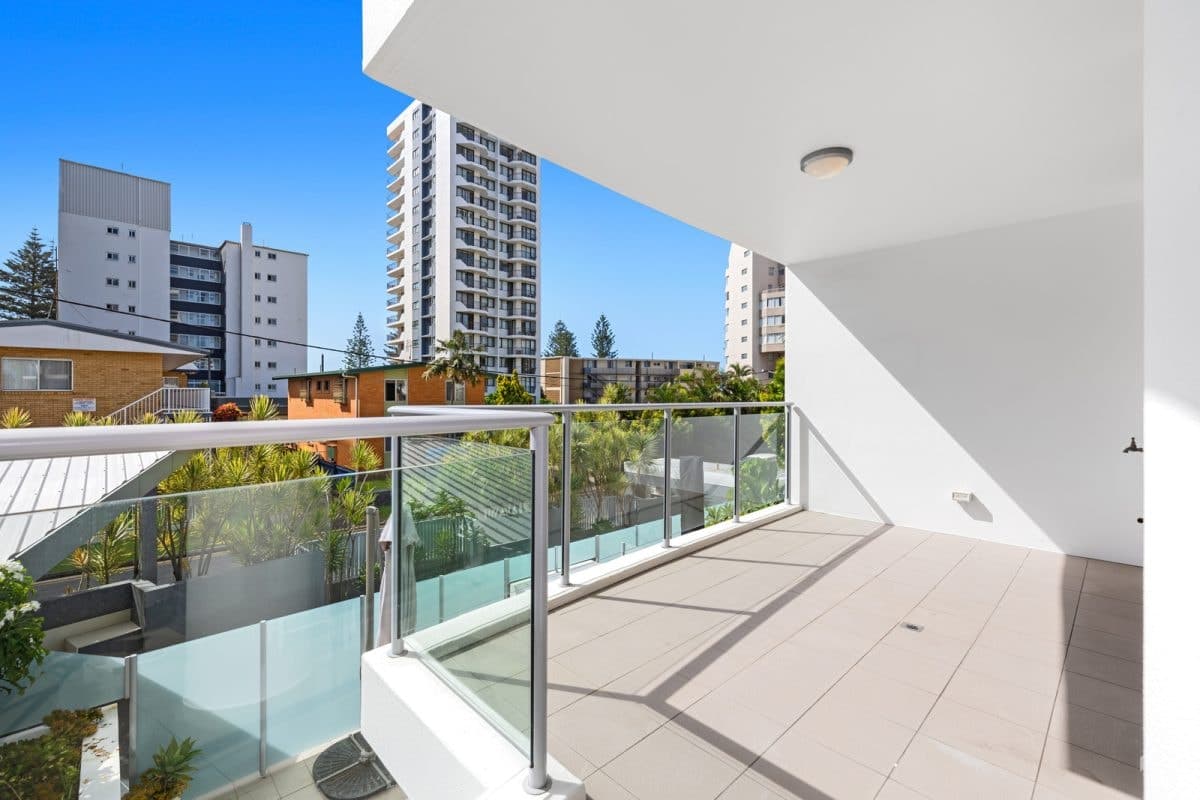 202/215 Boundary Street, Coolangatta QLD 4225, Coolangatta - Thumbnail 3
