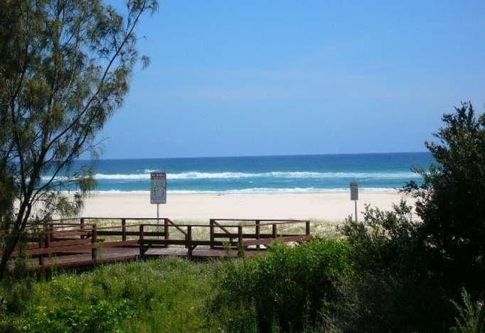 2/105 Golden Four Drive, Bilinga QLD 4225, Bilinga - Thumbnail 2