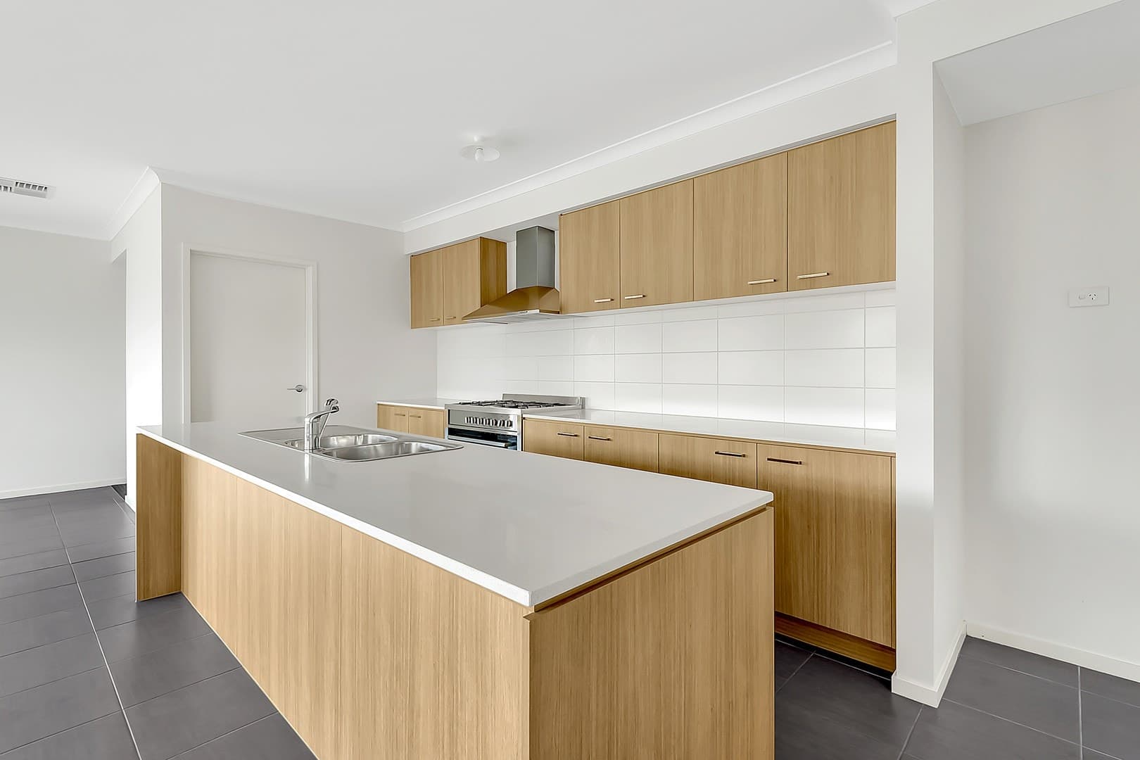 1 Napier WayMickleham, VIC 3064  - Leased, Mickleham - Thumbnail 2