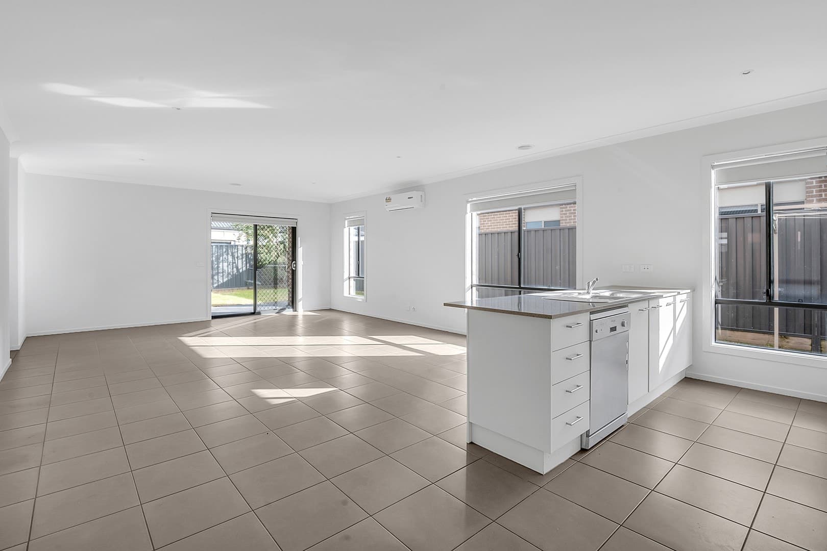 9 Calibre AvenueCraigieburn, VIC 3064  - Leased, Craigieburn - Thumbnail 4