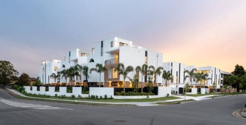7/2-4 Waterford Court, Bundall - Thumbnail 3