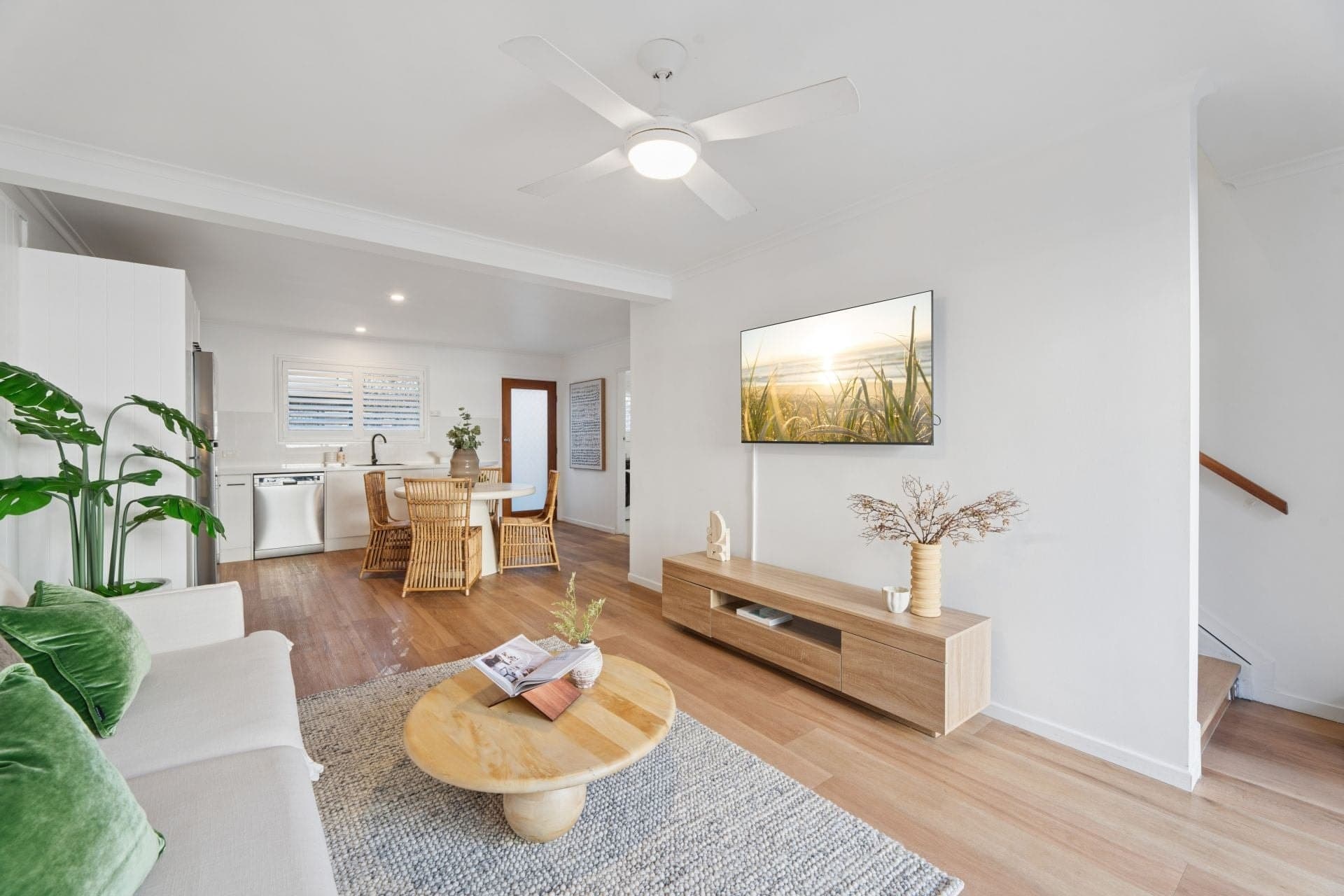 2/198C Hedges Avenue, Mermaid Beach - Thumbnail 6