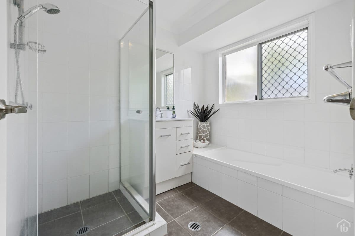 4 Kildare Drive, Banora Point NSW 2486, Banora Point - Thumbnail 3