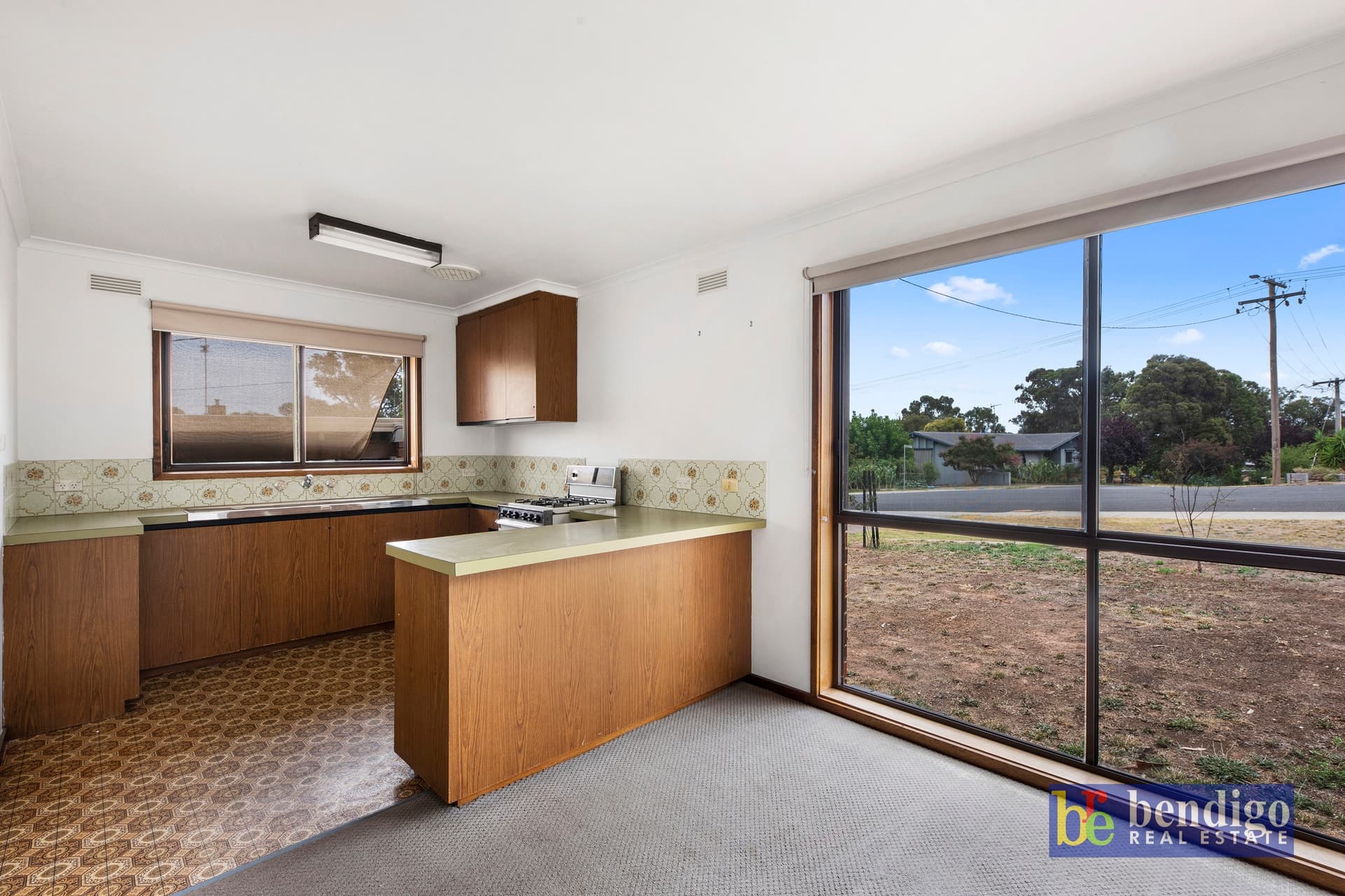 1/42 Houlahan Street, Flora Hill - Image 1