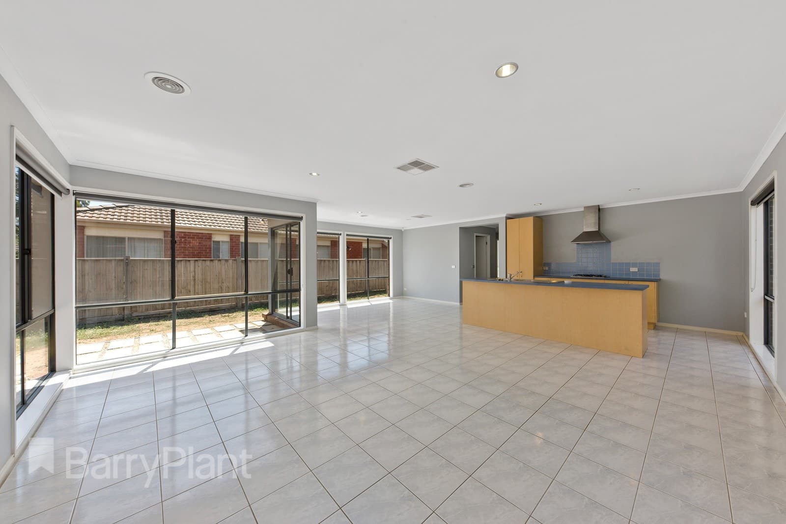 6 Alderstead PlaceCaroline Springs, VIC 3023  - Leased, Caroline Springs - Thumbnail 4