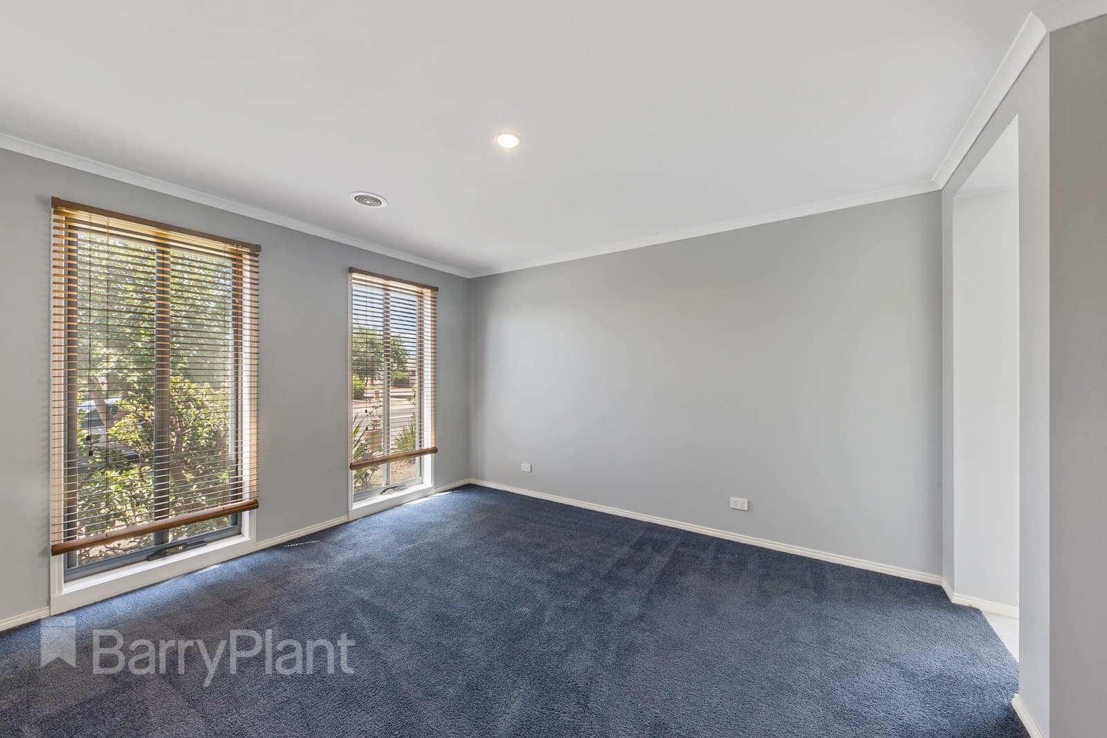 6 Alderstead PlaceCaroline Springs, VIC 3023  - Leased, Caroline Springs - Thumbnail 5