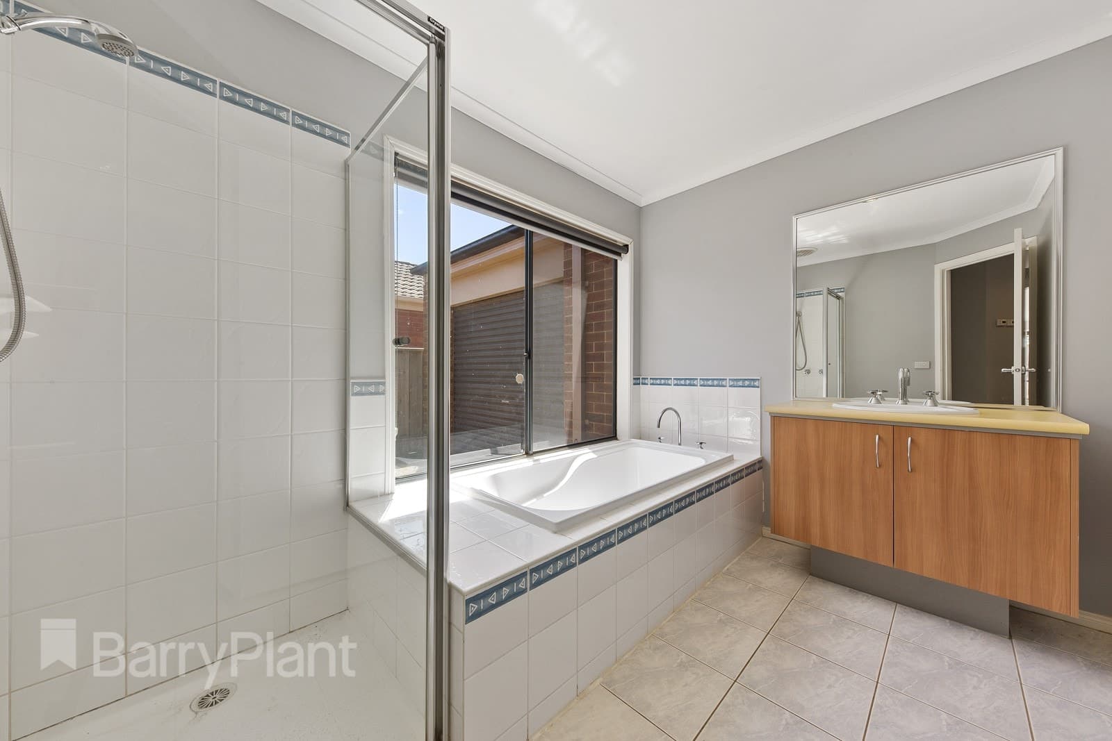 6 Alderstead PlaceCaroline Springs, VIC 3023  - Leased, Caroline Springs - Thumbnail 8